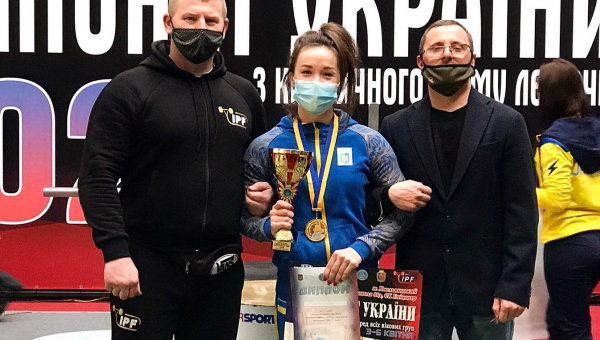 Чемпіонат України з класичного жиму лежачи